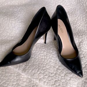 ALDO Black Pump/Stiletto Heel sz 5